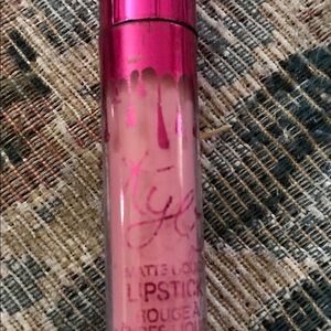 KYLIE LIPSTICK 💄